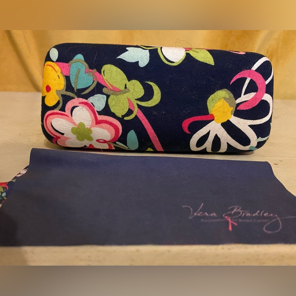 NWOT Vera Bradley Floral Glasses Case with signature cleaning cloth Navy Floral - Picture 6 of 7